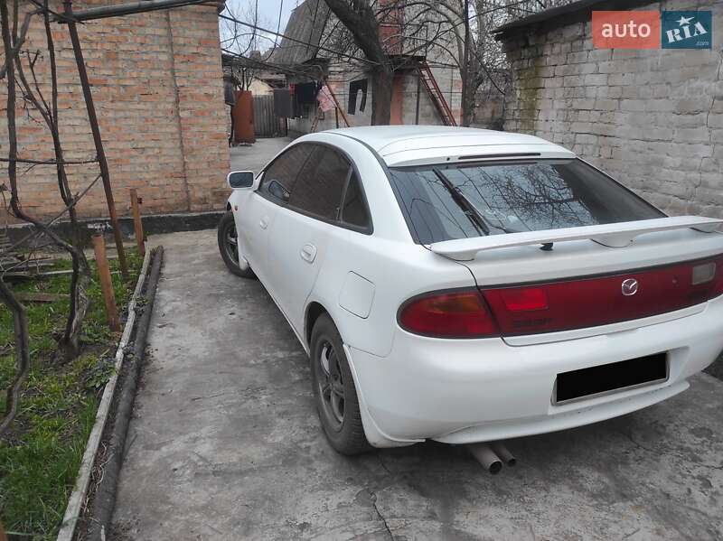 Хэтчбек Mazda 323 1995 в Кривом Роге