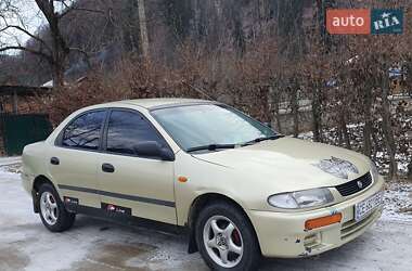 Седан Mazda 323 1995 в Косові