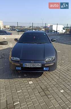 Хетчбек Mazda 323 1997 в Авангарді