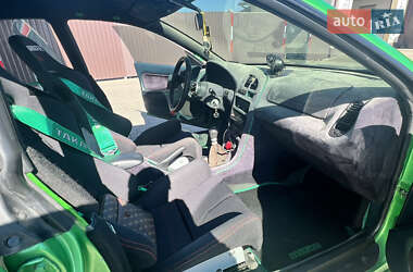 Хэтчбек Mazda 323 1994 в 