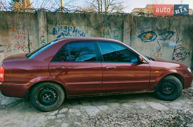 Седан Mazda 323 2003 в 