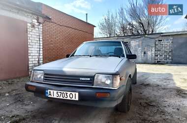 Седан Mazda 323 1984 в 
