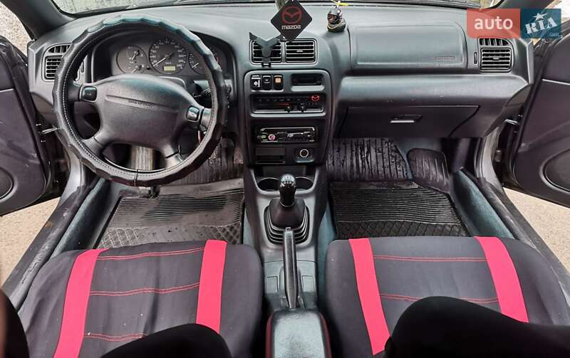 Хэтчбек Mazda 323 1996 в Черкассах