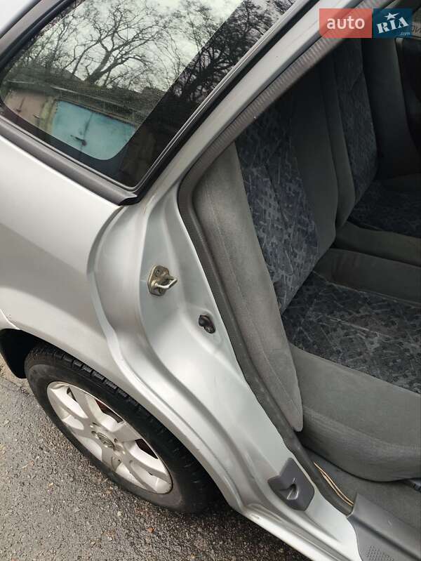 Хэтчбек Mazda 323 1998 в Светловодске