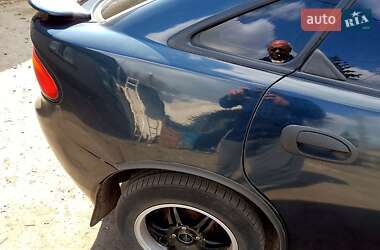 Хэтчбек Mazda 323 1998 в 