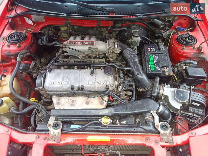 Седан Mazda 323 1991 в Вараші фото 8 Седан Mazda 323 1991 в Вараші