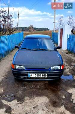 Седан Mazda 323 1993 в Луцке
