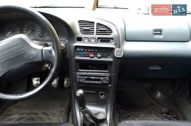 Хетчбек Mazda 323 1994 в 