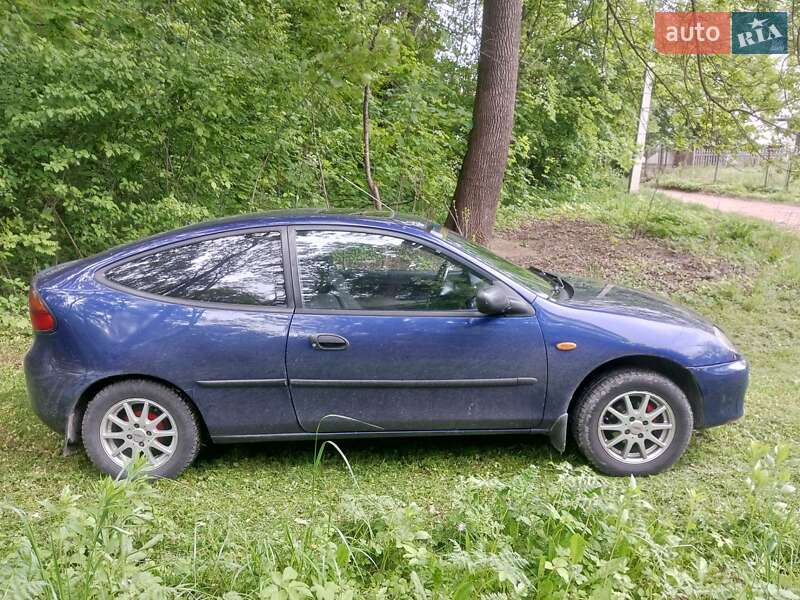 Хэтчбек Mazda 323 1996 в Самборе