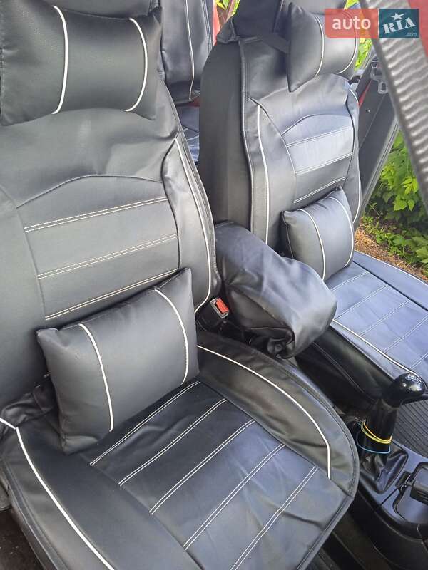 Хэтчбек Mazda 323 1994 в Кременчуге фото 9 Хэтчбек Mazda 323 1994 в Кременчуге