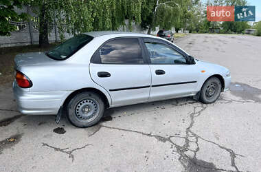 Седан Mazda 323 1998 в 