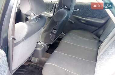 Седан Mazda 323 2000 в Шептицькому