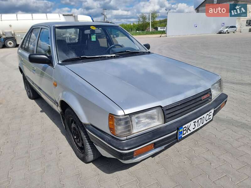 Хэтчбек Mazda 323 1987 в Кременце