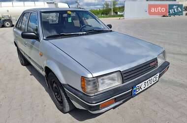 Хетчбек Mazda 323 1987 в 