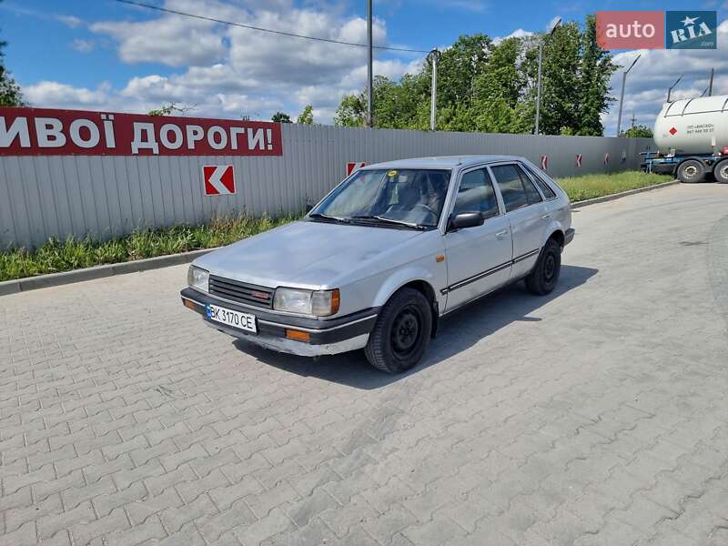 Хэтчбек Mazda 323 1987 в Кременце
