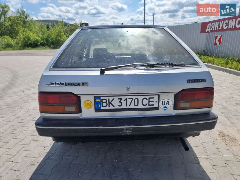 Хэтчбек Mazda 323 1987 в Кременце