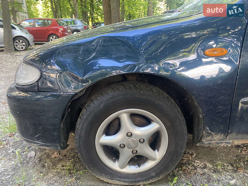 Седан Mazda 323 1995 в Києві