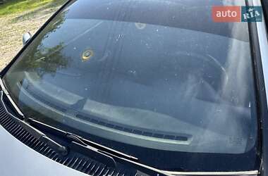 Хэтчбек Mazda 323 1997 в 