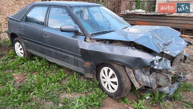 Хетчбек Mazda 323 1993 в Хмельницькому