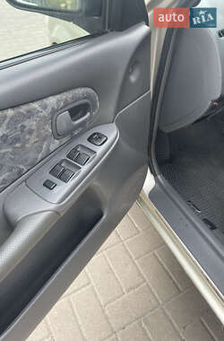 Седан Mazda 323 1998 в 
