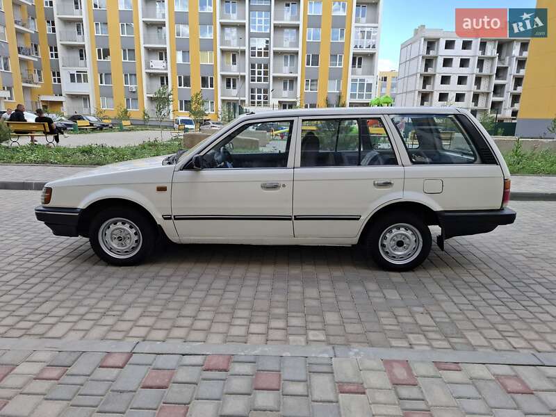 Универсал Mazda 323 1987 в Одессе