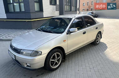 Седан Mazda 323 1998 в 