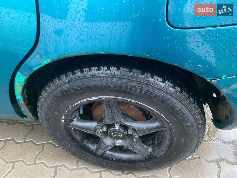Хэтчбек Mazda 323 1998 в Львове