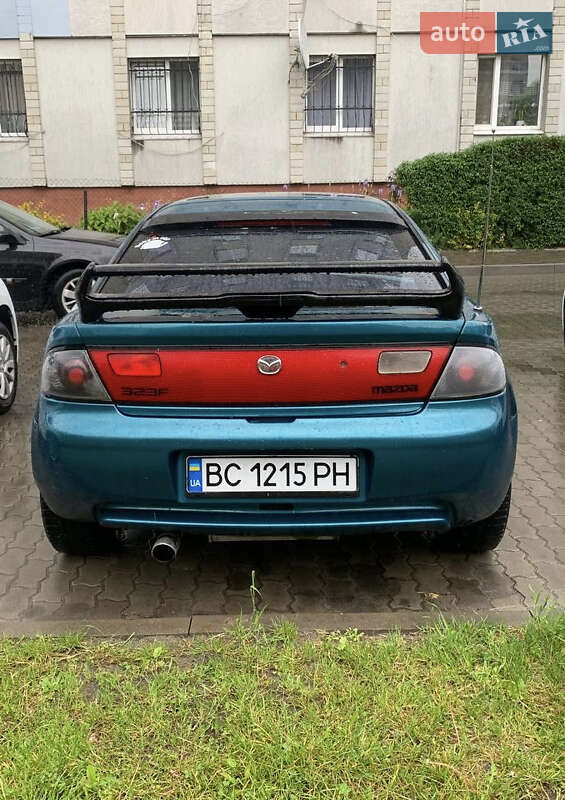 Хэтчбек Mazda 323 1998 в Львове