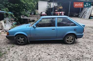 Хэтчбек Mazda 323 1984 в 