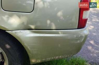 Седан Mazda 323 2003 в 