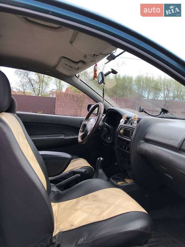 Хэтчбек Mazda 323 1997 в Киеве фото 7 Хэтчбек Mazda 323 1997 в Киеве