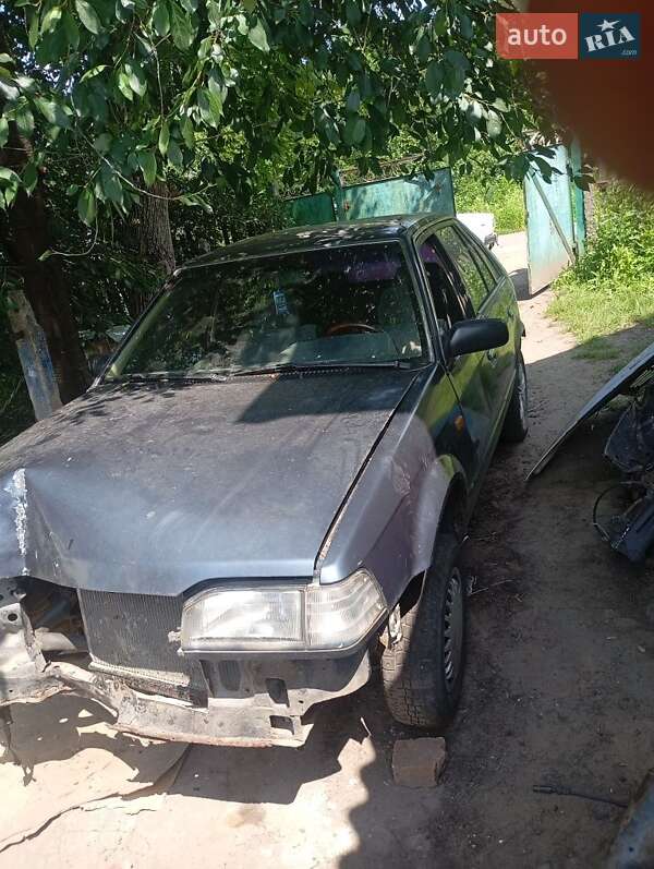 Хетчбек Mazda 323 1988 в Брусилові