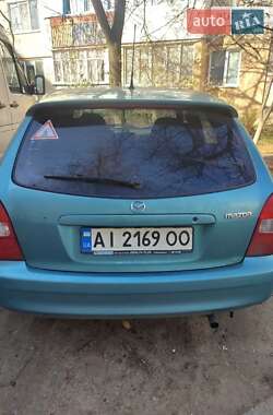Хэтчбек Mazda 323 2002 в 