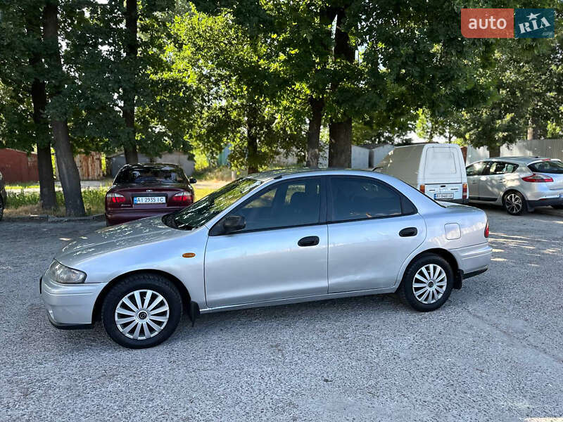 Седан Mazda 323 1998 в Белой Церкви