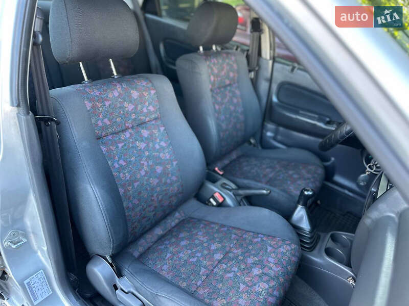 Седан Mazda 323 1998 в Белой Церкви