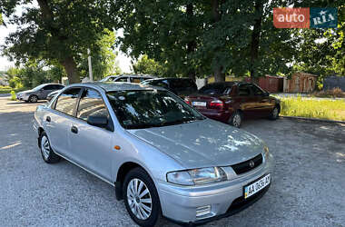 Седан Mazda 323 1998 в 