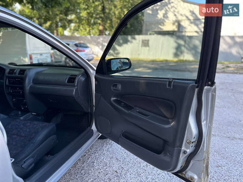 Седан Mazda 323 1998 в Белой Церкви