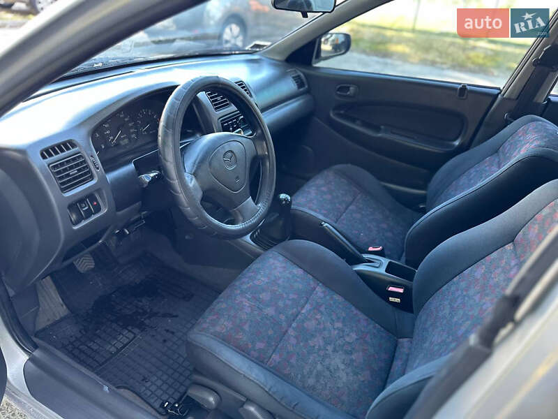 Седан Mazda 323 1998 в Белой Церкви