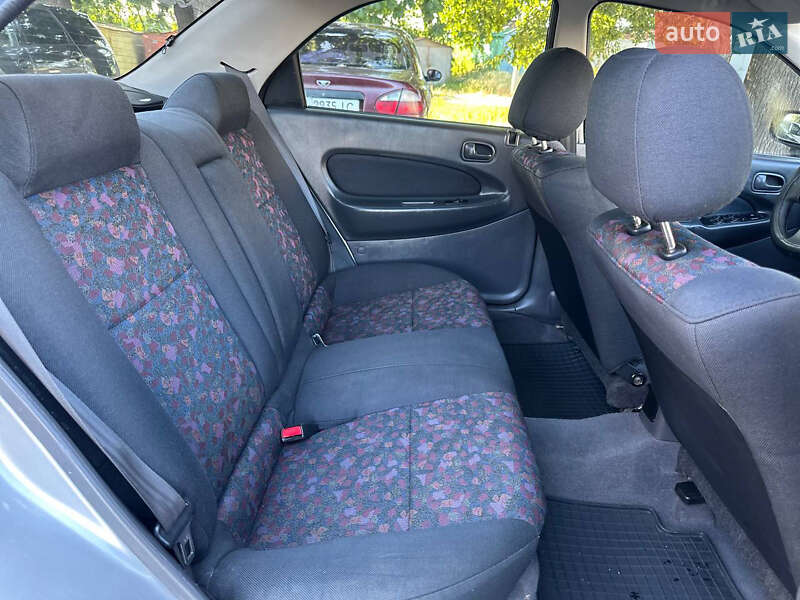 Седан Mazda 323 1998 в Белой Церкви