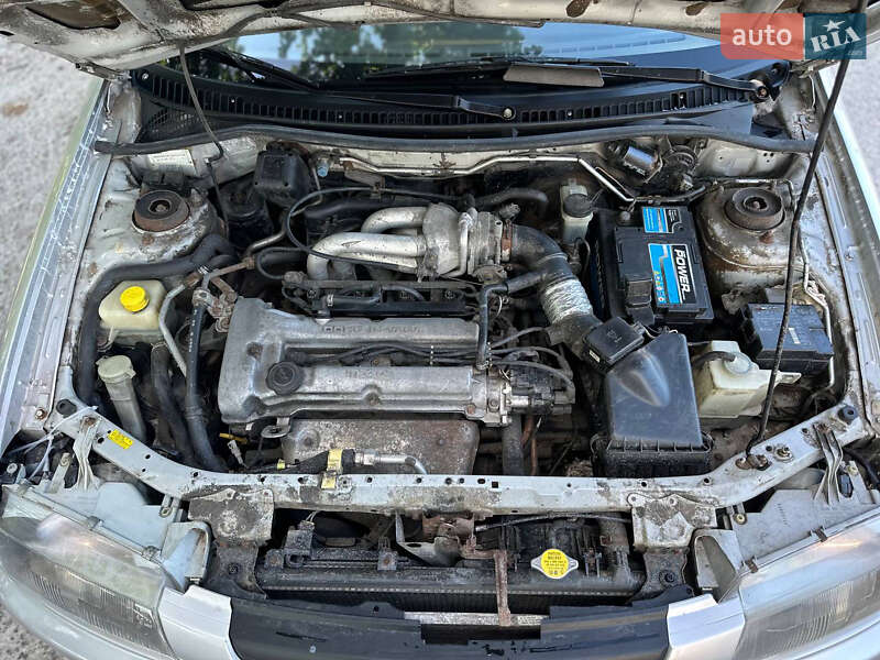 Седан Mazda 323 1998 в Белой Церкви