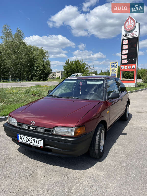 Хэтчбек Mazda 323 1990 в Змиеве