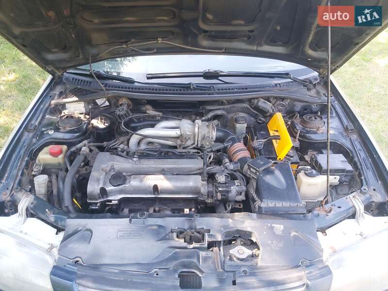 Седан Mazda 323 1995 в Хмельницком