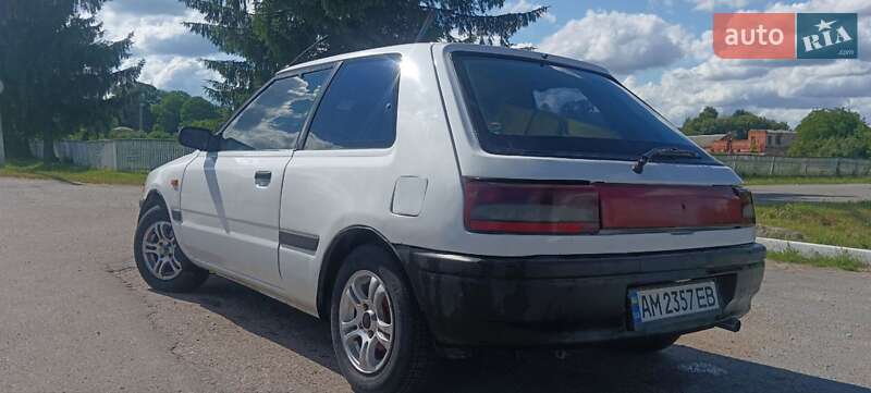 Хэтчбек Mazda 323 1989 в Житомире