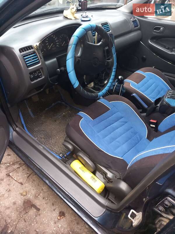 Mazda 323 1998