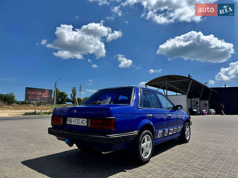 Седан Mazda 323 1987 в Одессе