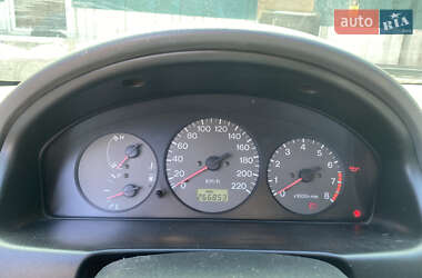 Седан Mazda 323 1998 в 