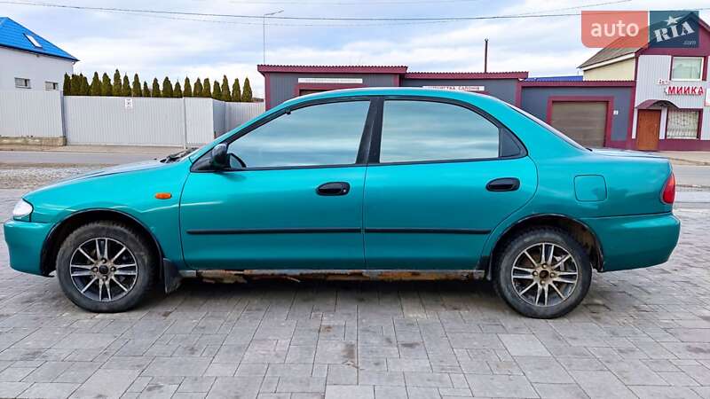 Mazda 323 1996