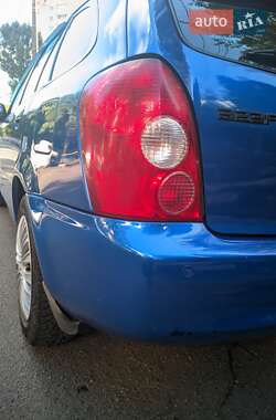 Хэтчбек Mazda 323 2001 в Киеве