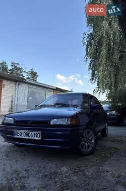Седан Mazda 323 1992 в Нетешине