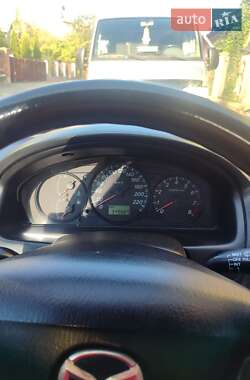 Хэтчбек Mazda 323 2001 в Самборе